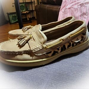 Sperry loafers size 7